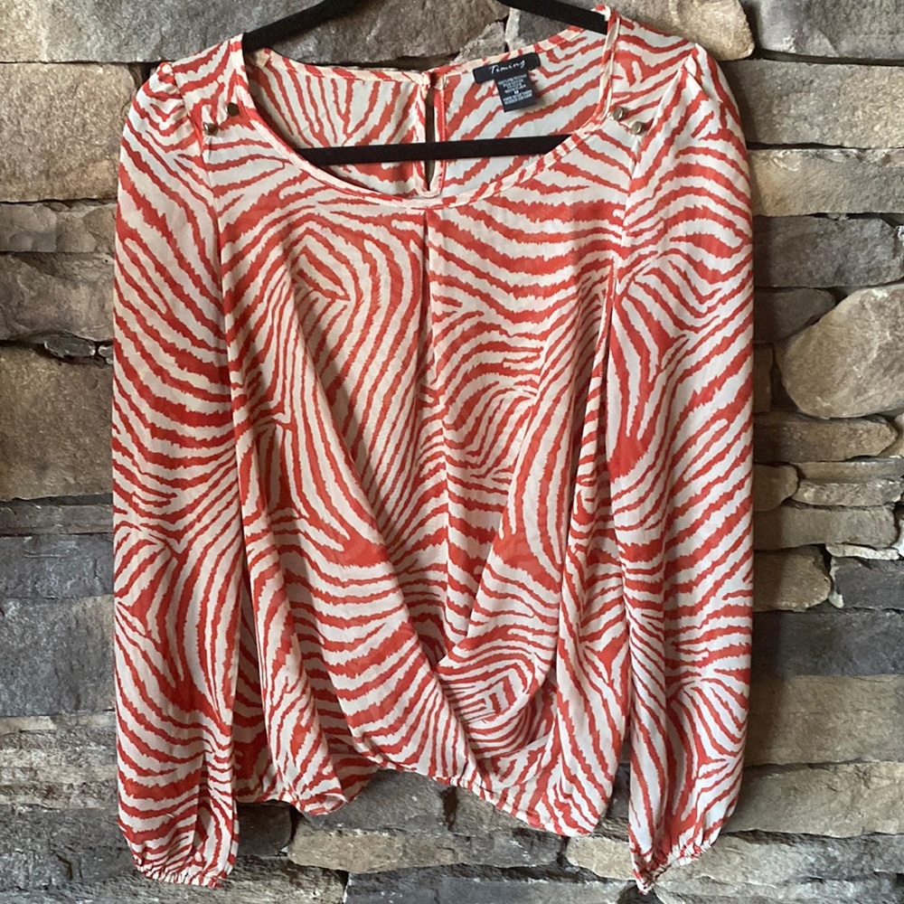 Timing long sleeve blouse. Burnt orange and tan. Blousy comfortable fit. Size M